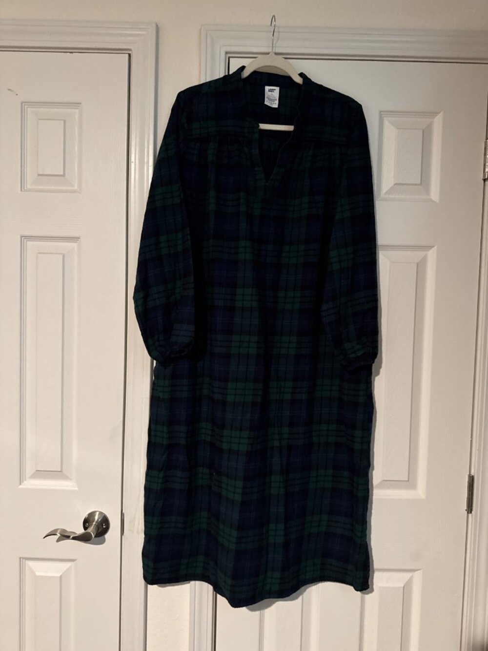 End Lands End Women's Flannel Long Sleeve Sleepshirt Nightgown blue green flann